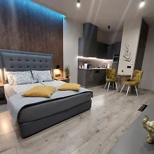Apartment Silver Dawn